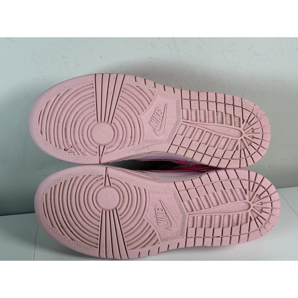 Youth Girls Size 1Y Pink Nike Dunks Low Shoes Sneakers - Picture 4 of 7